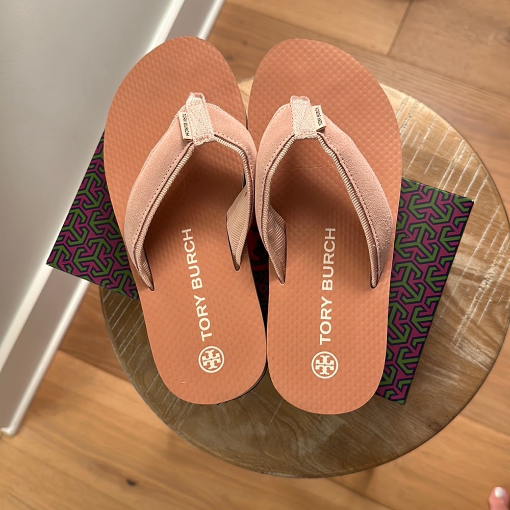 Tory Burch 70’s flip flop